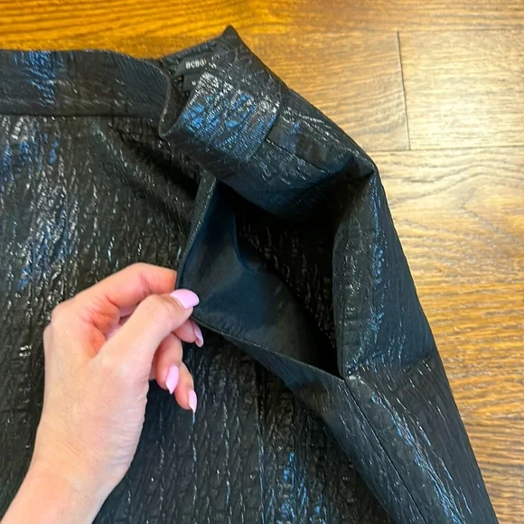 BCBGMaxazria black skirt - Picture 4 of 5